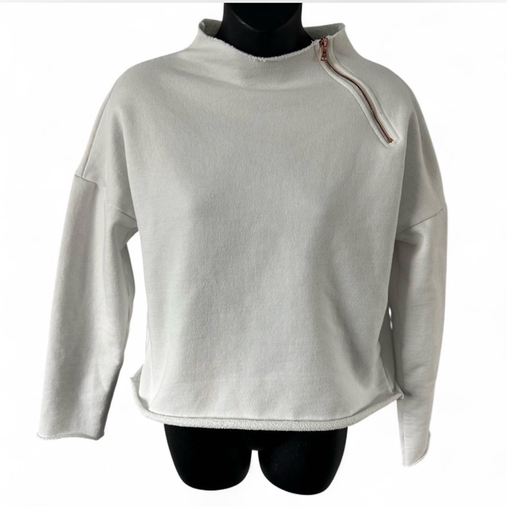 Local Authorities Women's White Sweater with‎ Zipper Detail